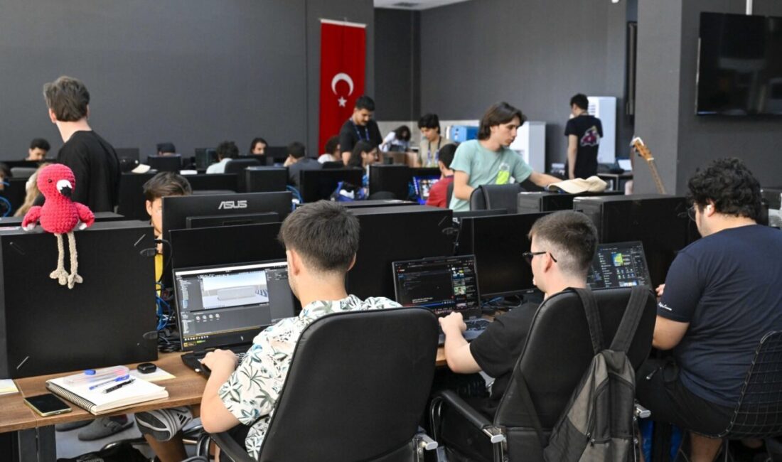 Ankara Büyükşehir Belediyesi, Üniversiteli Oyun Geliştiricileri Topluluğu iş birliğiyle düzenlenen