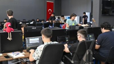 Ankara Büyükşehir Belediyesi, Üniversiteli Oyun Geliştiricileri Topluluğu iş birliğiyle düzenlenen