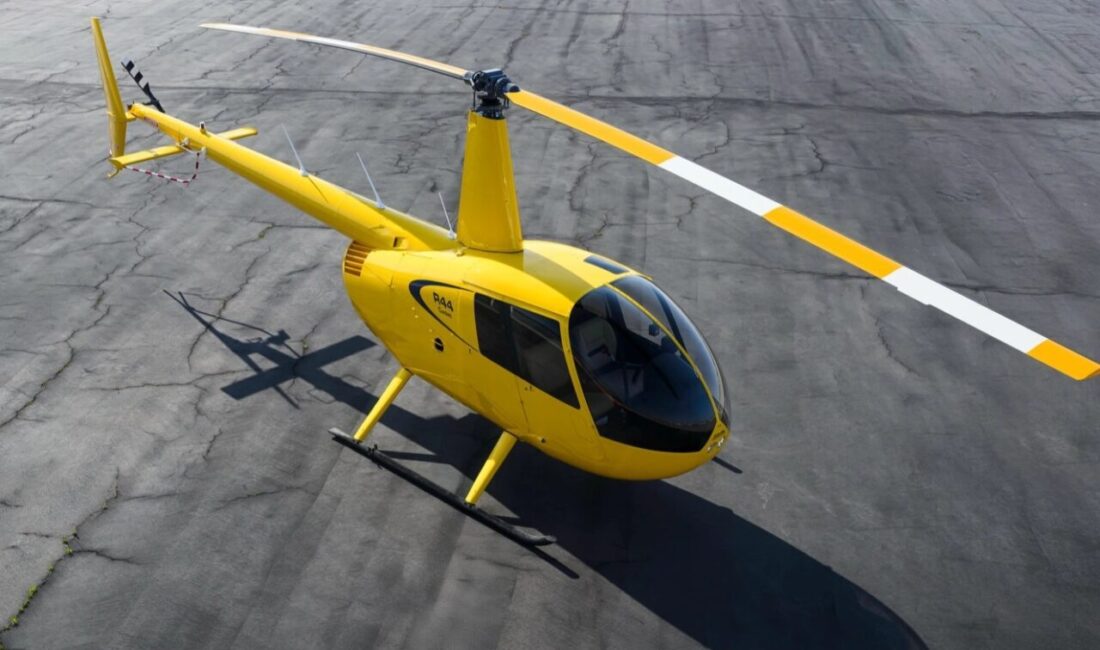 Ankara'nın Sincan ilçesine bağlı Temelli Mahallesi'nde R-44 tipi eğitim helikopteri