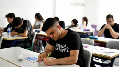 Antalya Muratpaşa Belediyesi’nin ücretsiz üniversiteye hazırlık desteği sunduğu Muratpaşa Gençlik