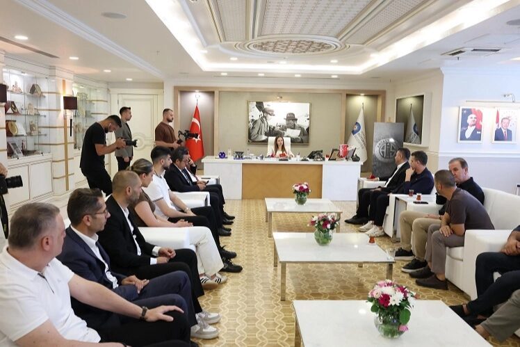Antalya Büyükşehir Belediye Başkan Vekili Büşra Özdemir, Antalyaspor Kulübü Başkanı