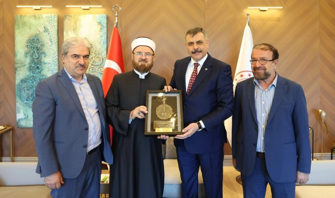 İçişleri Bakanı Mustafa Çiftçi, Dünya Müslüman Âlimler Birliği Başkanı Prof.