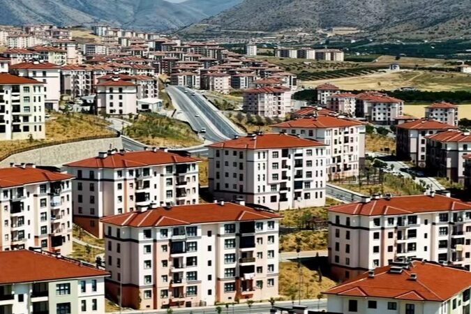 Çevre, Şehircilik ve İklim Değişikliği Bakanı Murat Kurum, sosyal konut