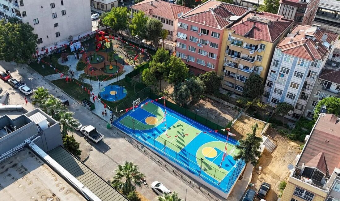 Bakırköy Belediyesi tarafından yenilenen Yenimahalle Vefa Parkı, Bakırköy Belediye Başkanı
