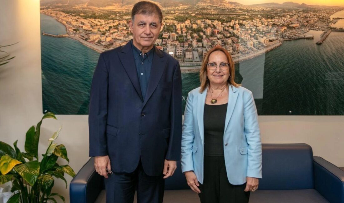 İzmir Büyükşehir Belediye Başkanı Dr. Cemil Tugay, Güzelbahçe Belediye Başkan