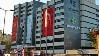 Çankaya Belediyesi’ne yönelik polis operasyonu gerçekleştirildi ve belediye binasında aramalar