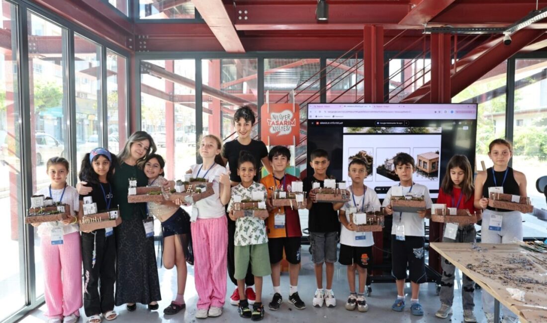Bursa'da Nilüfer Belediyesi’nin düzenlediği, “Ders Arası Çocuk Öğrenme Programı”nın 2’inci