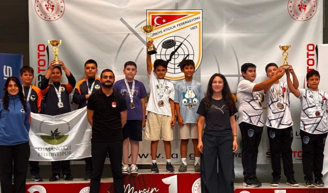 Mersin’de düzenlenen Havalı Silahlar Türkiye Şampiyonası’nda Osmangazi Belediyespor U12 Erkek