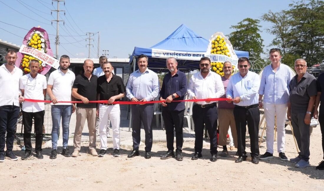 Bursa'da Yenişehir Organize Sanayi Bölgesi Taşıma Kooperatifi yeni yerinin açılışını