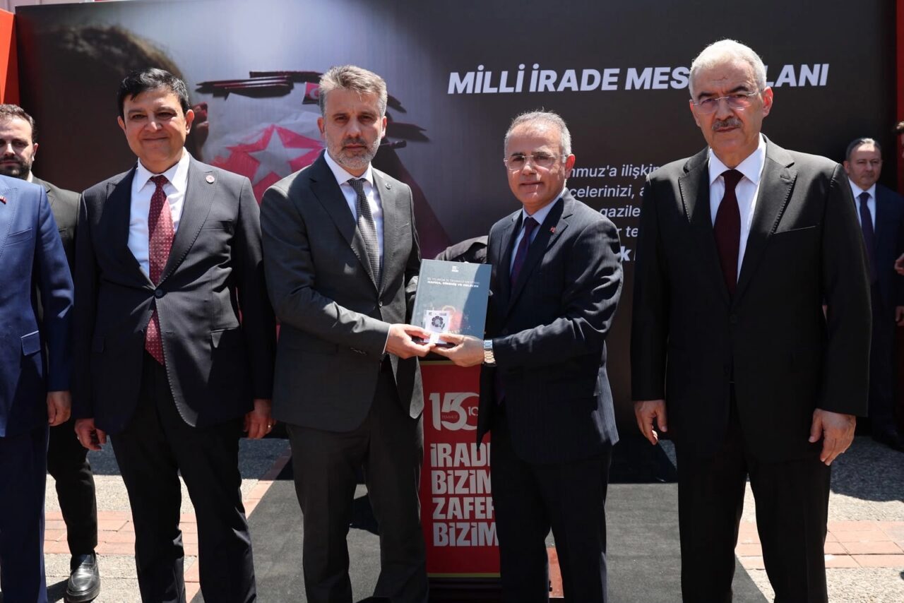 Bursa Valiliği koordinasyonunda ‘İrade Bizim, Zafer Bizim’ temasıyla düzenlenen 15