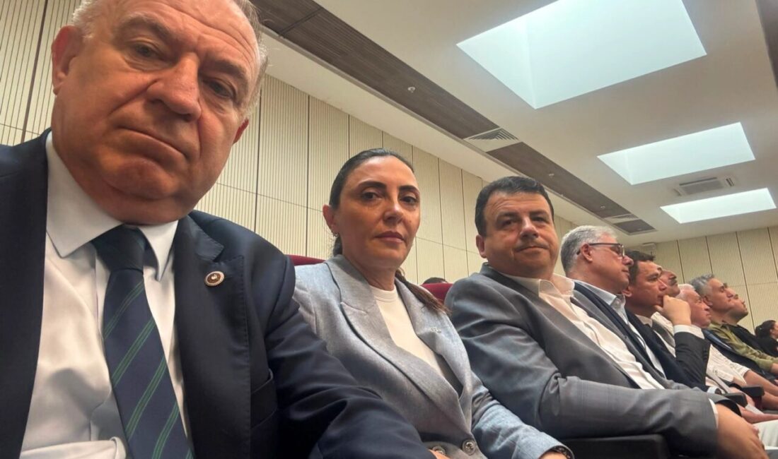 CHP Genel Başkan Yardımcısı Gökan Zeybek, Bursa Bölge Adliye Mahkemesi’ndeki