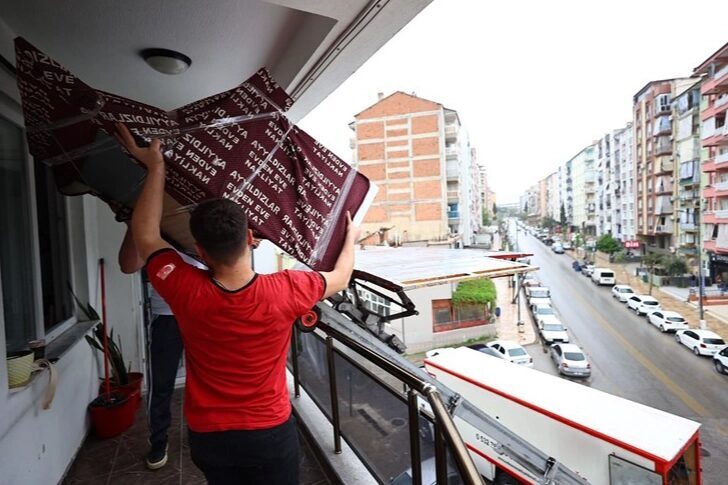 Denizli Büyükşehir Belediyesi’nin dar gelirli aileler için hayata geçirdiği taşınma