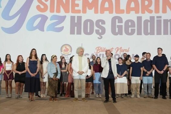 Denizli Büyükşehir Belediyesi’nin düzenlediği yaz sinemaları etkinlikleri kapsamında “Entelköy Efeköy’e