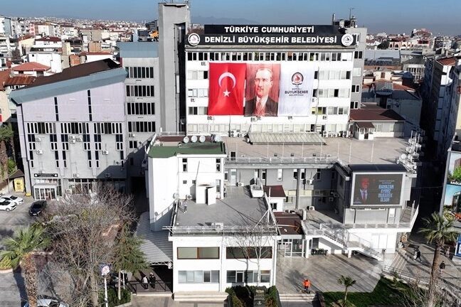 Denizli Büyükşehir Belediyesi’nin dar gelirli aileler için sürdürdüğü ‘Mutfak Tüpü