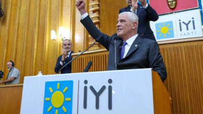 İYİ Parti Genel Başkanı Müsavat Dervişoğlu, hükümetin ekonomi politikalarını sert