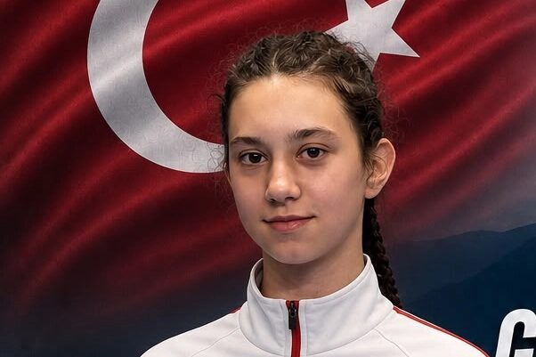 Rumeli Spor Kulübü’nün başarılı taekwondo sporcusu Eslin Göktepeli, Türkiye Milli