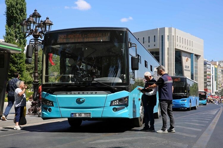 EGO Genel Müdürlüğü, yaz sıcaklarının etkisini artırmasıyla birlikte toplu taşıma