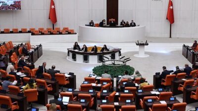 TBMM Genel Kurulu'nda en düşük emekli aylığının artırılmasını da içeren