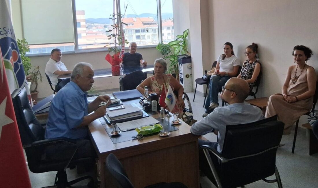 ERÇED Başkanı Av. Baturay Ulu ve yönetimi, Keşan Kent Konseyi'ni