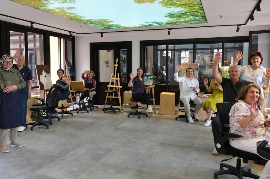 Eskişehir Büyükşehir Belediyesi, Sanat Sokağı Kompleksi'nde yer alan sanatçı atölyeleriyle