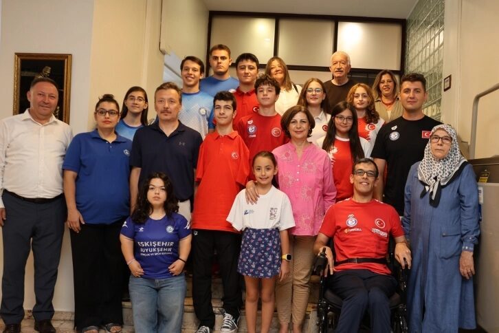 Eskişehir Büyükşehir Belediye Başkanı Ayşe Ünlüce, Eskişehir Büyükşehir Spor Kulübü