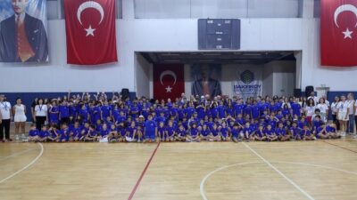 Bakırköy Belediyesi’nin 7-14 yaş arası çocuklara ücretsiz olarak sunduğu “Yaz