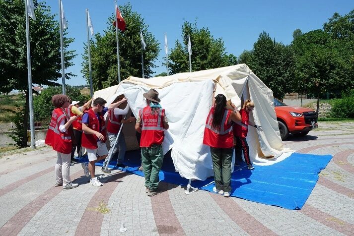 İstanbul Beylikdüzü Belediyesi, olası afetlere karşı bilinçli ve donanımlı gönüllüler