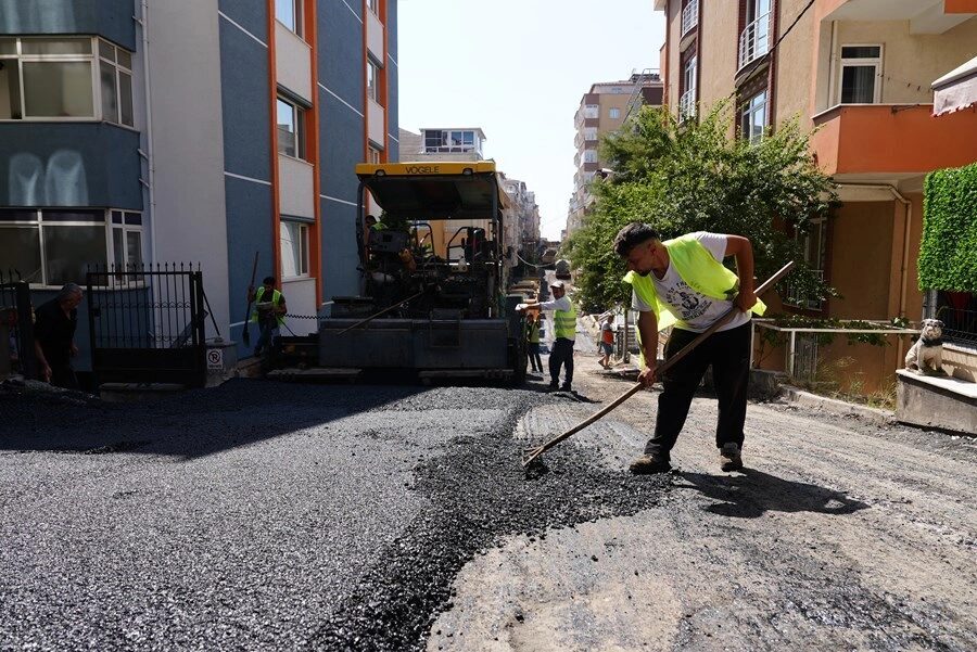 İstanbul Maltepe Belediyesi, ilçenin farklı noktalarında sürdürdüğü yol yenileme çalışmalarına Fındıklı