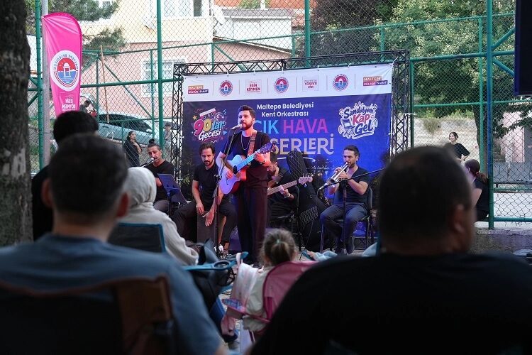 İstanbul Maltepe’de mahalle parkları yaz akşamlarında müziğin buluşma noktası olmaya