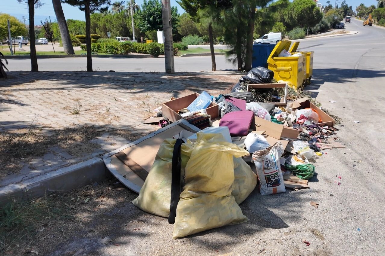 Güzelbahçe Belediye Başkan Vekili Ayşe Akın, Fen İşleri ile Park