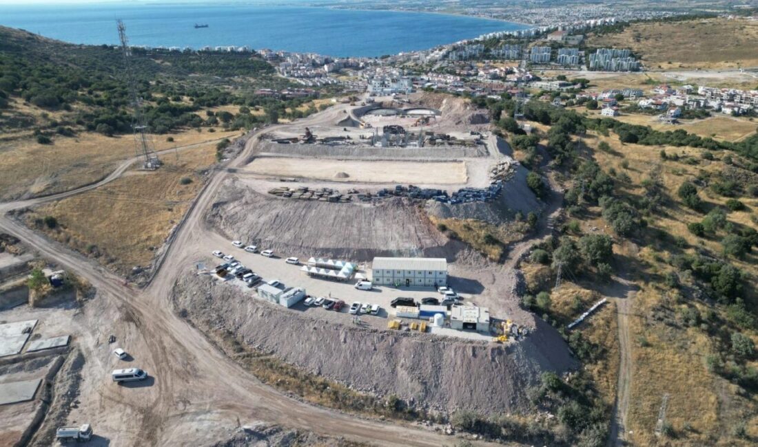 İzmir Büyükşehir Belediyesi, Dikili’nin çevre altyapısını güçlendirecek 1,5 milyar liralık