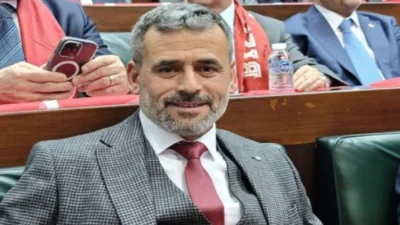 Afyonkarahisar‘ın Dinar ilçesindeki Haydarlı beldesinde, Belediye Başkanı Süleyman Çetinkaya, evinin