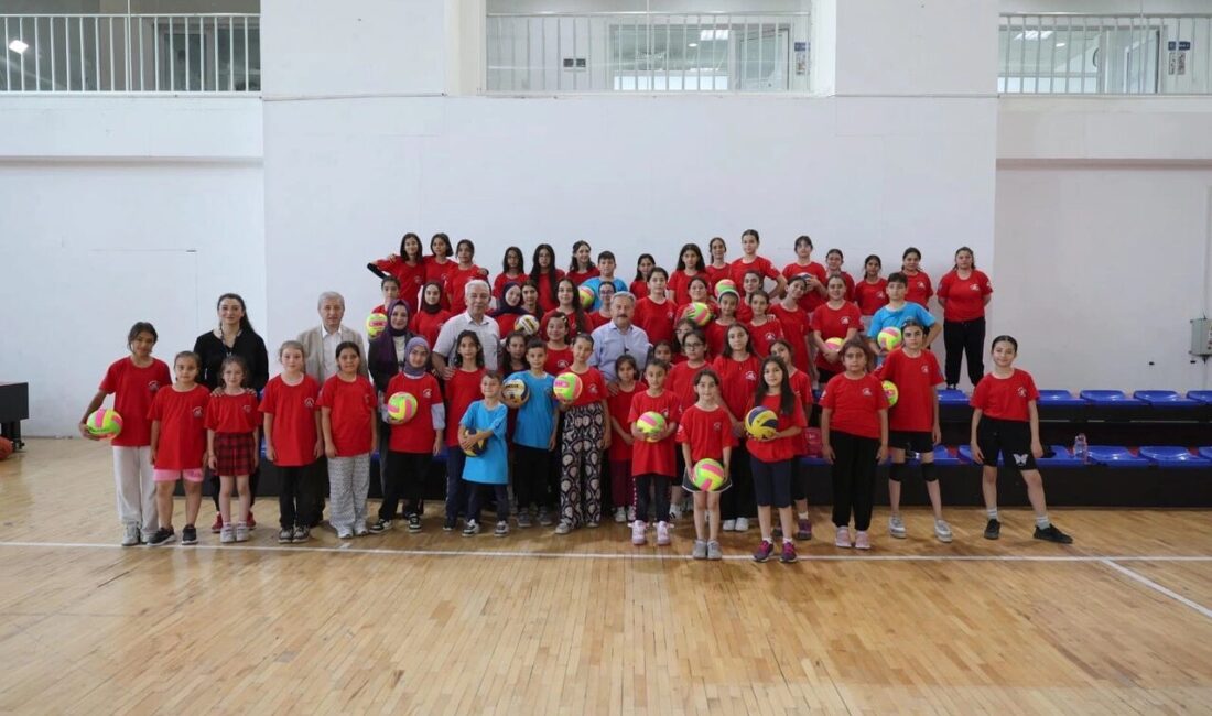 Kayseri Melikgazi Belediyesi, ilçenin dört bir yanında açtığı ücretsiz yaz