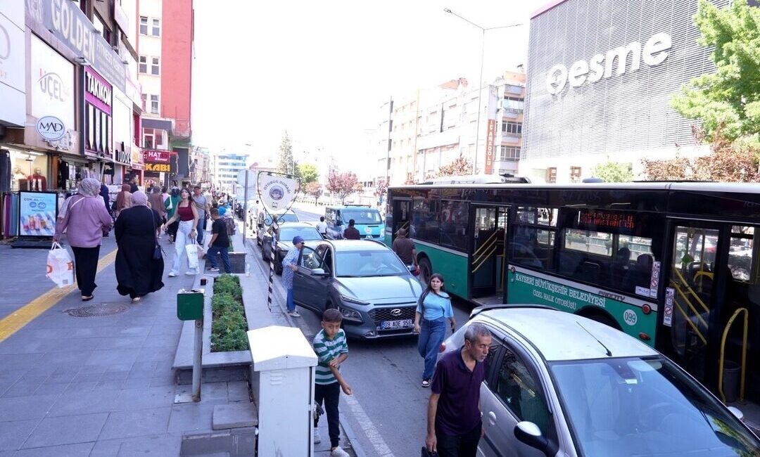 Kayseri Büyükşehir Belediyesi Zabıta Daire Başkanlığı ekiplerince toplu taşıma araçlarının