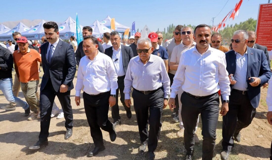 Kayseri Büyükşehir Belediye Başkanı Dr. Memduh Büyükkılıç, Kayseri Valisi Gökmen