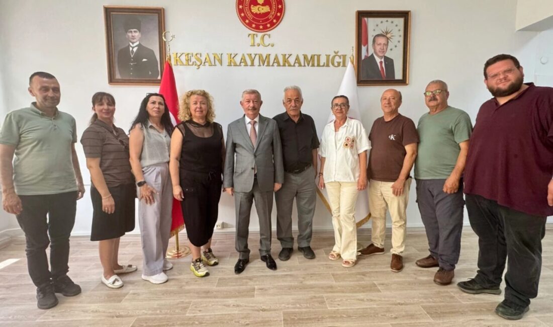 Keşan Kent Konseyi Başkanı Hasan Karagöz, Yönetim Kurulu üyeleri ve