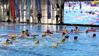 Kocaeli Büyükşehir Belediyesi’nin ev sahipliğinde düzenlenen Sualtı Hokeyi Dünya Şampiyonası,
