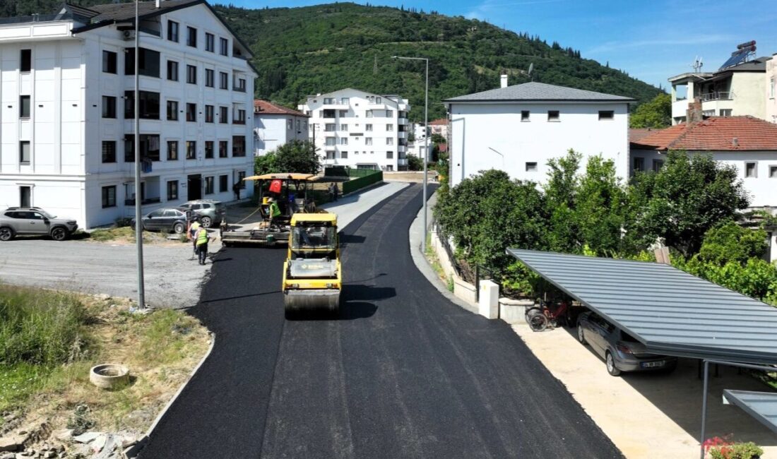 Kocaeli Büyükşehir Belediyesi, Karamürsel ilçesi Tepeköy Mahallesi’nde bulunan Karamürsel Caddesi’nde