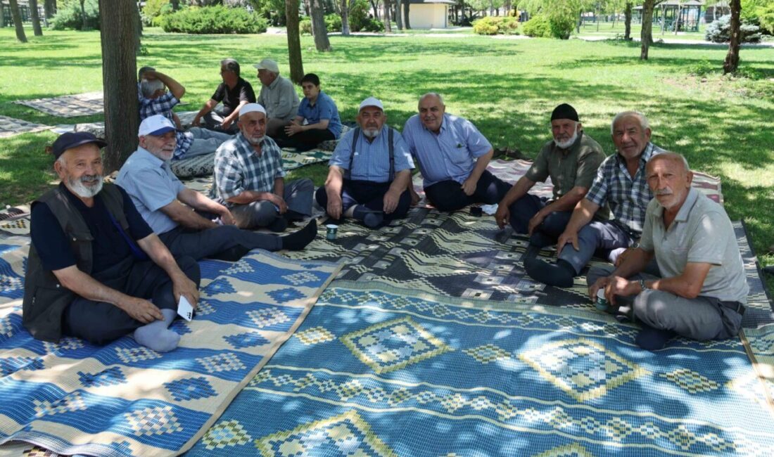 Karatay Belediyesi ile Karatay İlçe Müftülüğü iş birliğinde düzenlenen "Mahalle