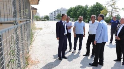 Kütahya Belediye Başkanı Eyüp Kahveci, Zafertepe Mahallesi’nde yapımı planlanan Kent