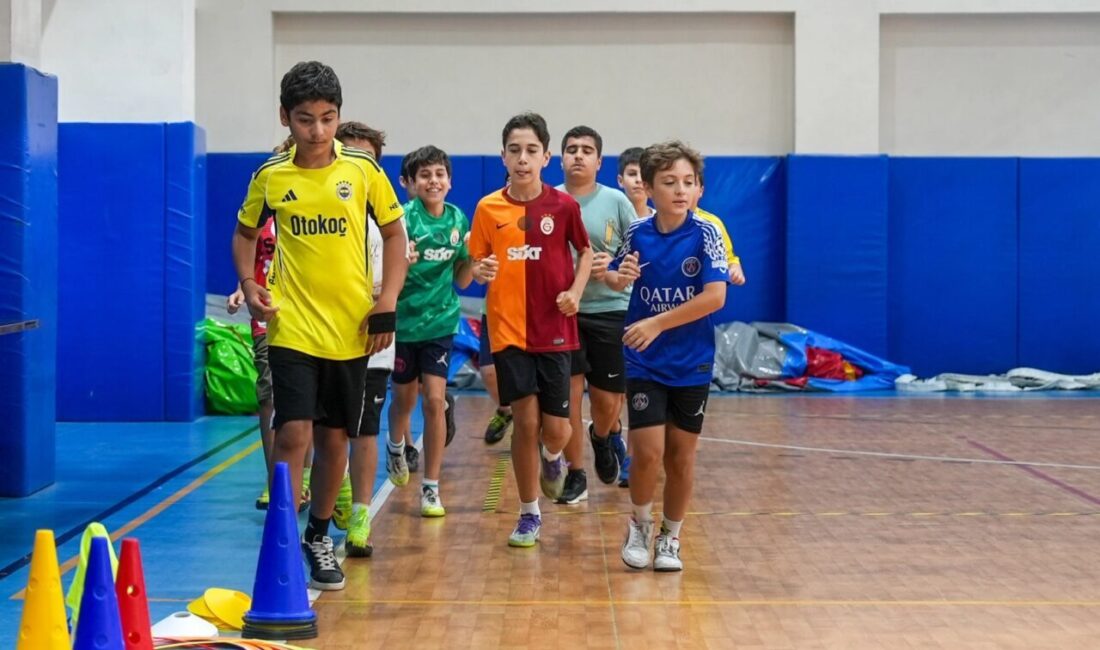 Maltepe Belediyesi’nin ücretsiz düzenlediği Yaz Spor Kursları’nda Maltepeli çocuklar sporun