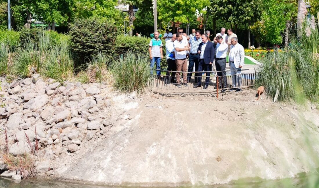 Manisa'da Atatürk Kent Parkı’nda yıllardır yaşanan kötü koku ve kirlilik sorunu
