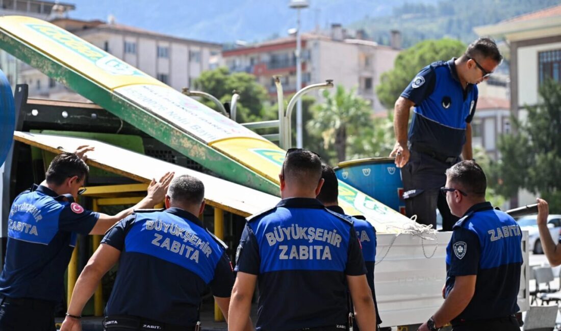 Manisa Büyükşehir Belediyesi, kent estetiğini korumak, ortak kullanım alanlarını vatandaşların