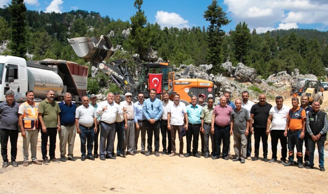 Mersin Büyükşehir Belediyesi, sorumluluk alanı dışında olmasına rağmen Gülnar ilçesinde