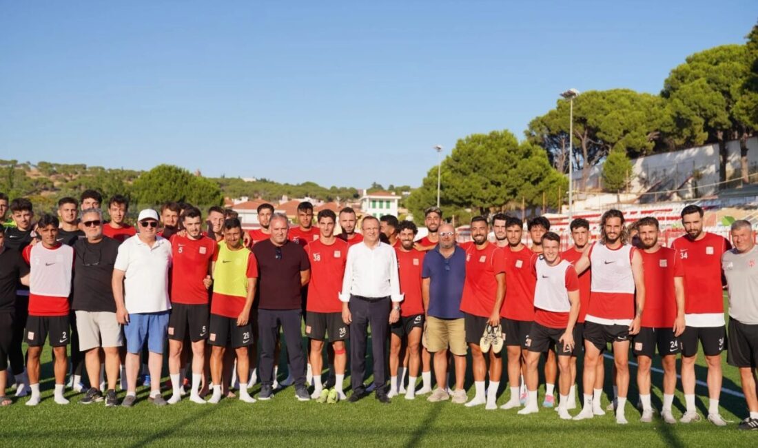 Balıkesir'in Ayvalık Belediye Başkanı Mesut Ergin, yeni sezon hazırlıklarını sürdüren