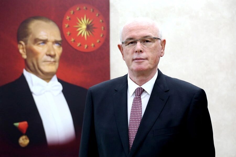 Eskişehir Odunpazarı Belediye Başkanı Kazım Kurt, 40 yıllık CHP üyeliğinden