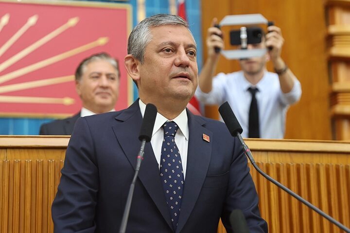 CHP Grup Başkanı Özgür Özel, TBMM Grup Toplantısı'nda yaptığı konuşmada