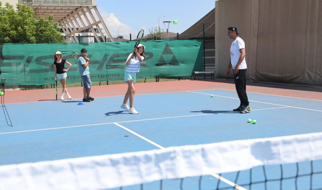 Sakarya Büyükşehir Belediyesi ile Gençlik ve Spor İl Müdürlüğü iş