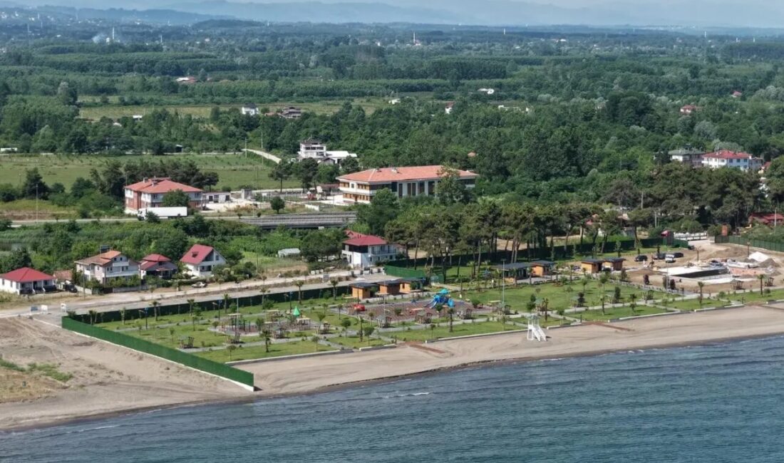 Samsun Büyükşehir Belediyesi tarafından Miliç Sahili’nde yapımı süren Kadınlar Plajı