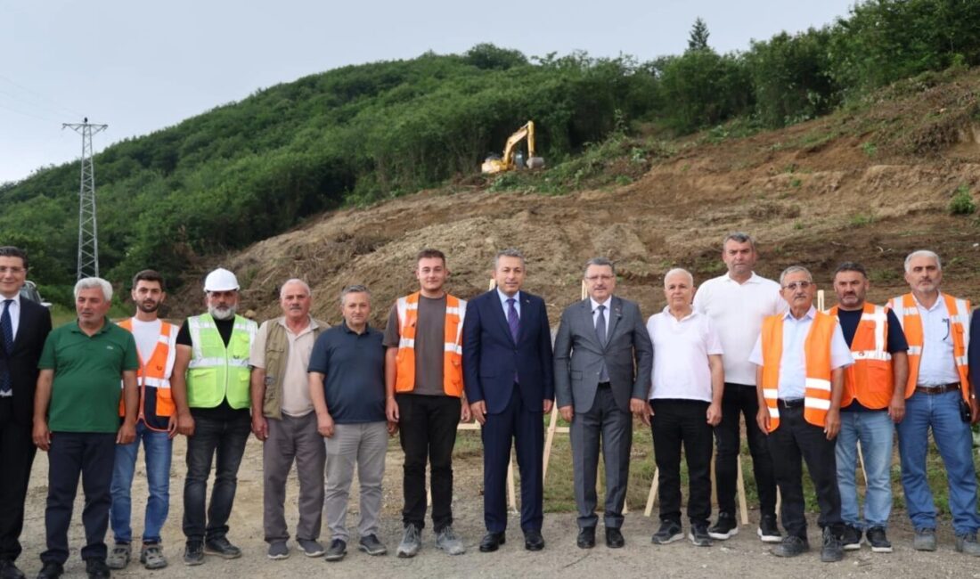 Trabzon Büyükşehir Belediye Başkanı Ahmet Metin Genç, Ortahisar Geçit Mahallesi’nde
